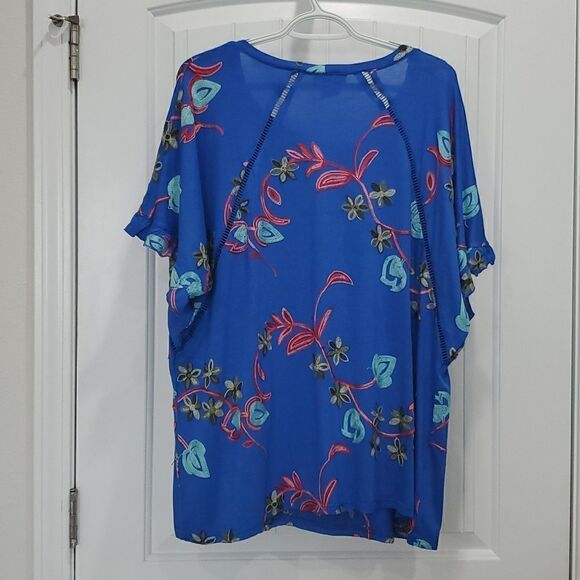 LIV Los Angeles Women’s Floral Embroidered, Butterfly sleeve Blouse, Size 1 X - Picture 6 of 6